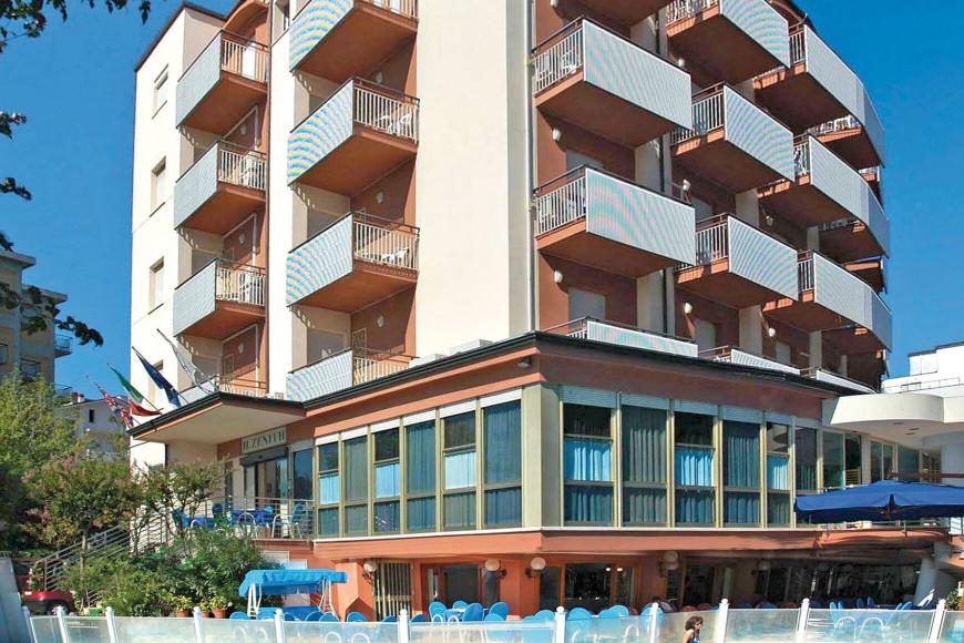 hotelzenith.unionhotels fr piscine-cervia-hotel-zenith 013