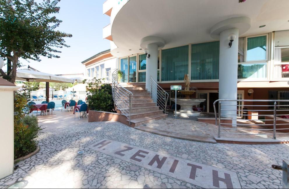 hotelzenith.unionhotels it offerta-settembre-per-coppie-a-pinarella-di-cervia-idromassaggio-uso-esclusivo 006