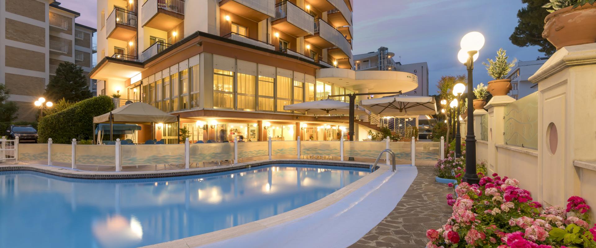 hotelzenith.unionhotels fr piscine-cervia-hotel-zenith 016